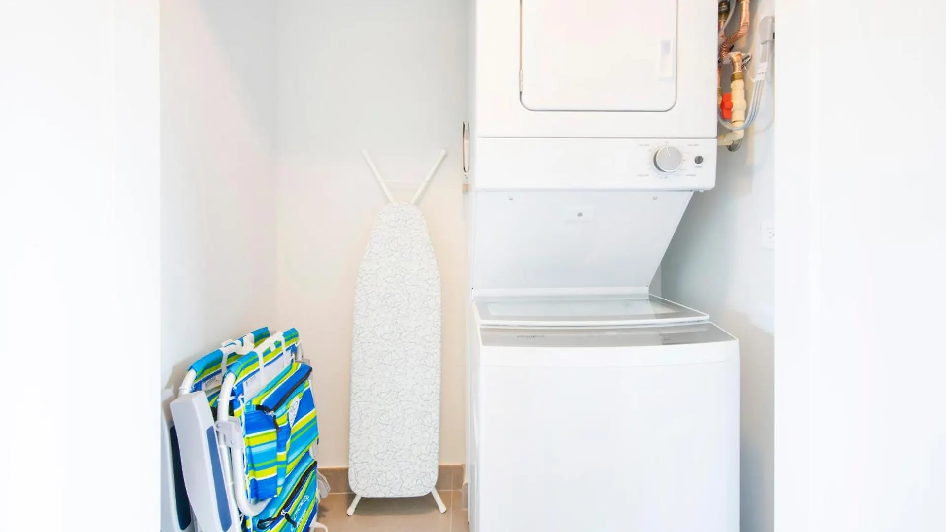 Holiday home Summertime Suites #49 West Bay