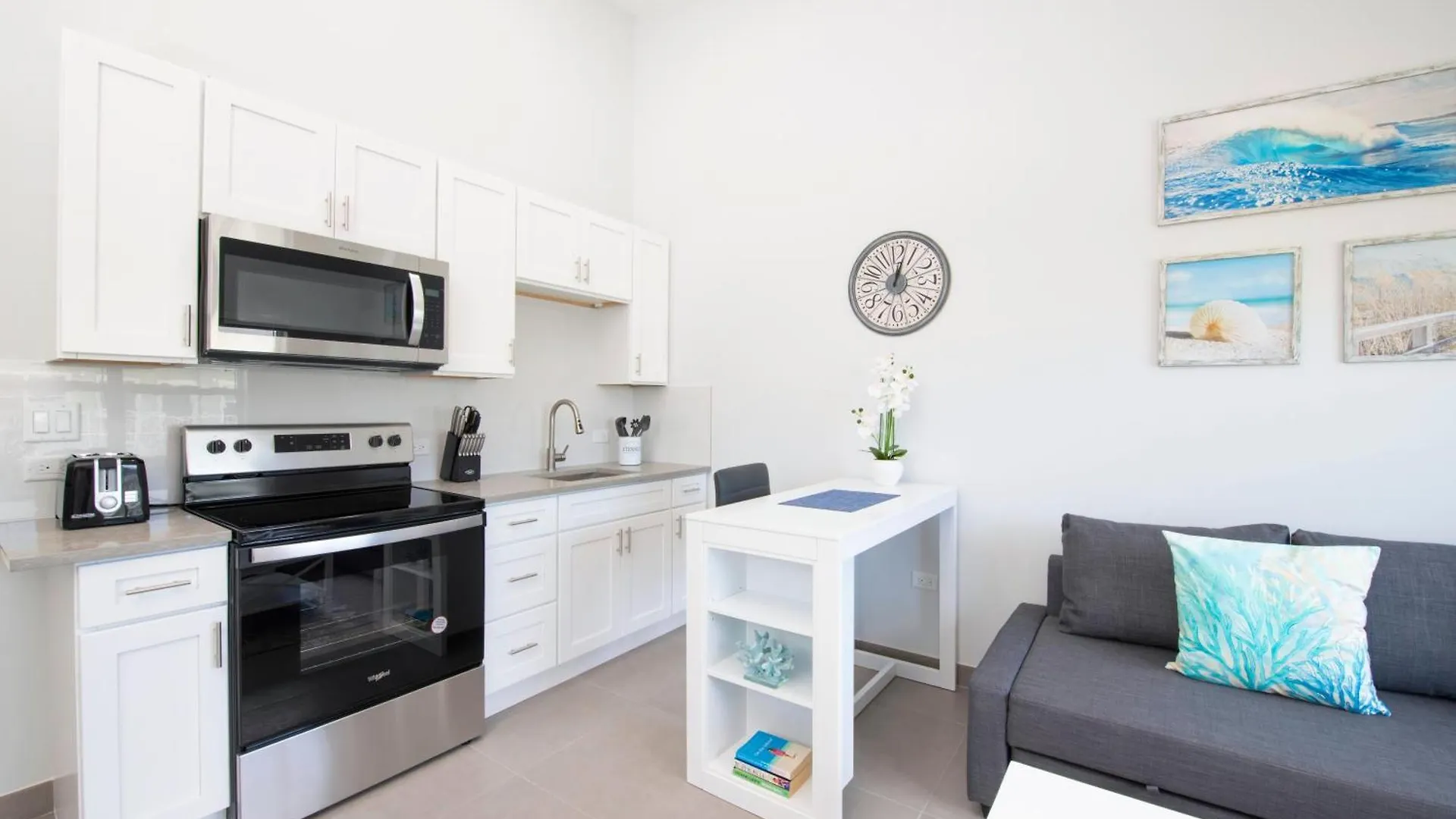 Holiday home Summertime Suites #49 West Bay
