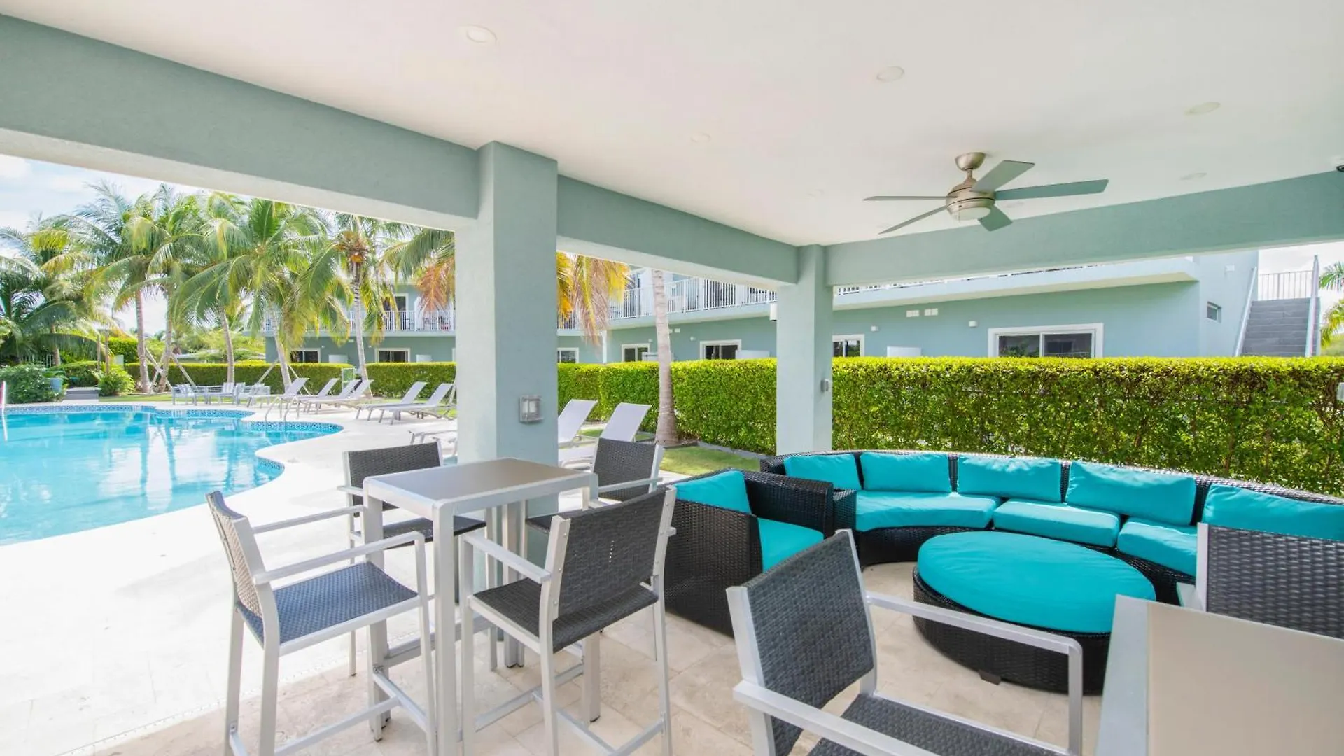 Summertime Suites #49 West Bay Holiday home