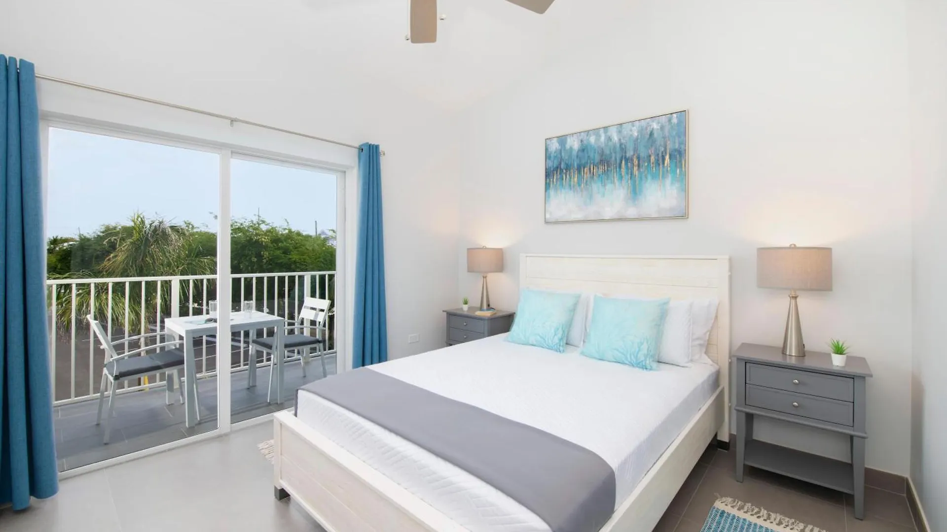 Summertime Suites #49 West Bay Holiday home