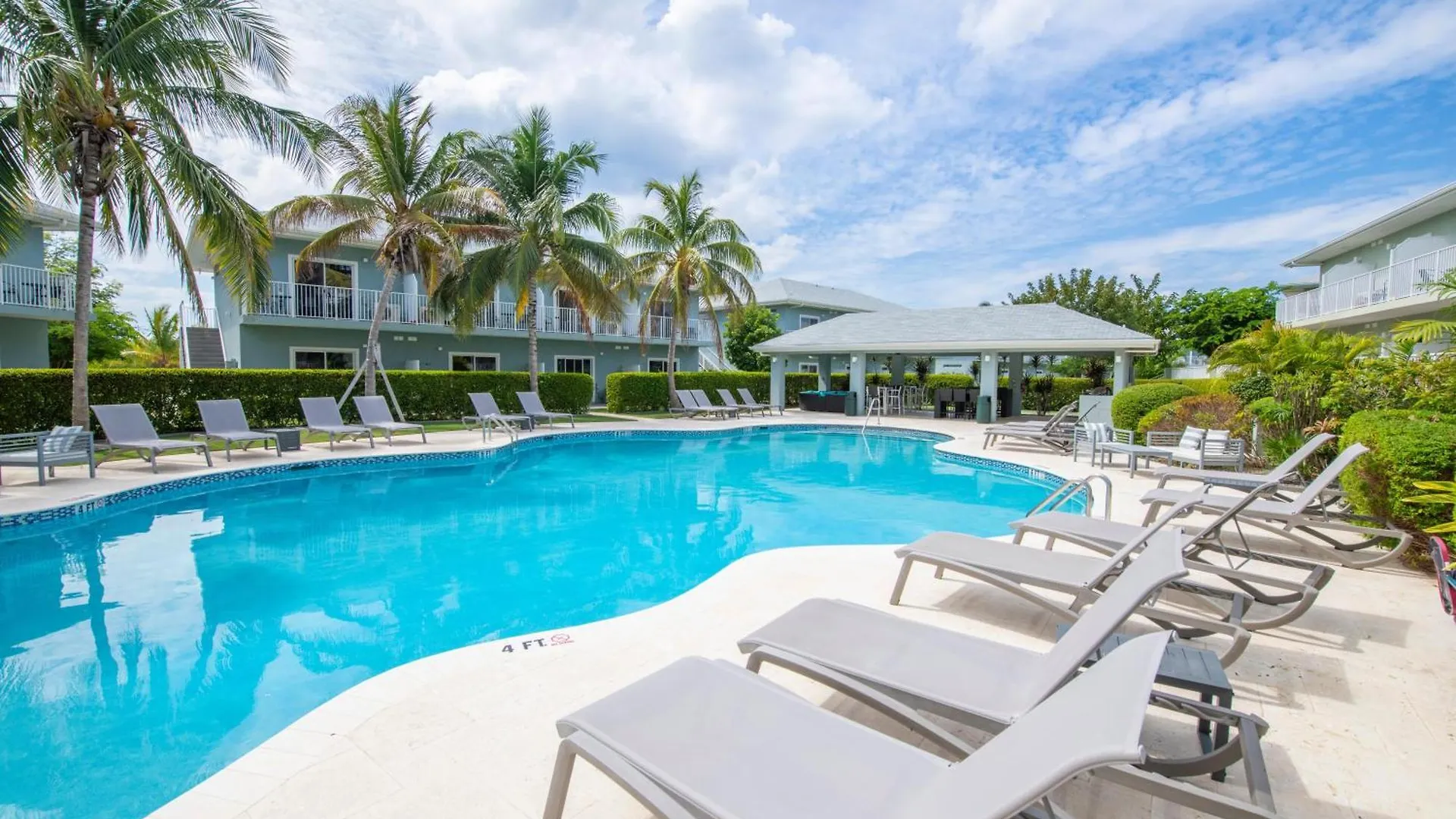 Summertime Suites #49 West Bay Holiday home